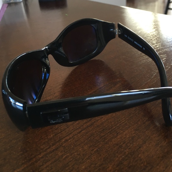 Authentic Gucci sunglasses - Picture 5 of 5
